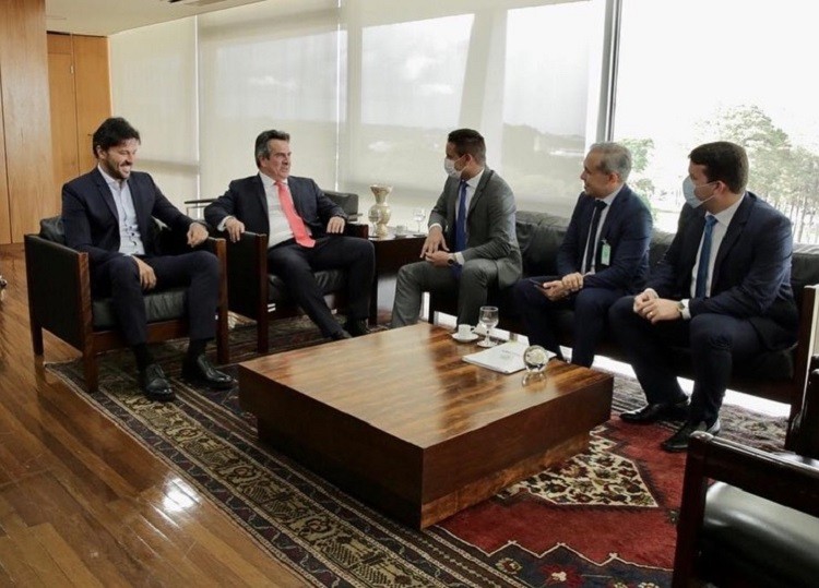 2021112021 Em Brasília, prefeito Allyson assegura liberação de R$ 15,6 milhões para a saúde de Mossoró 3.jpg
