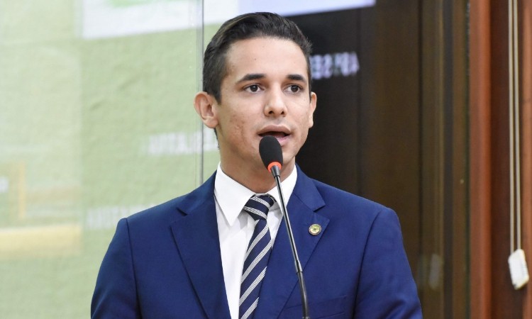 Deputado Allyson Bezerra doará 13º salário a instituições sociais